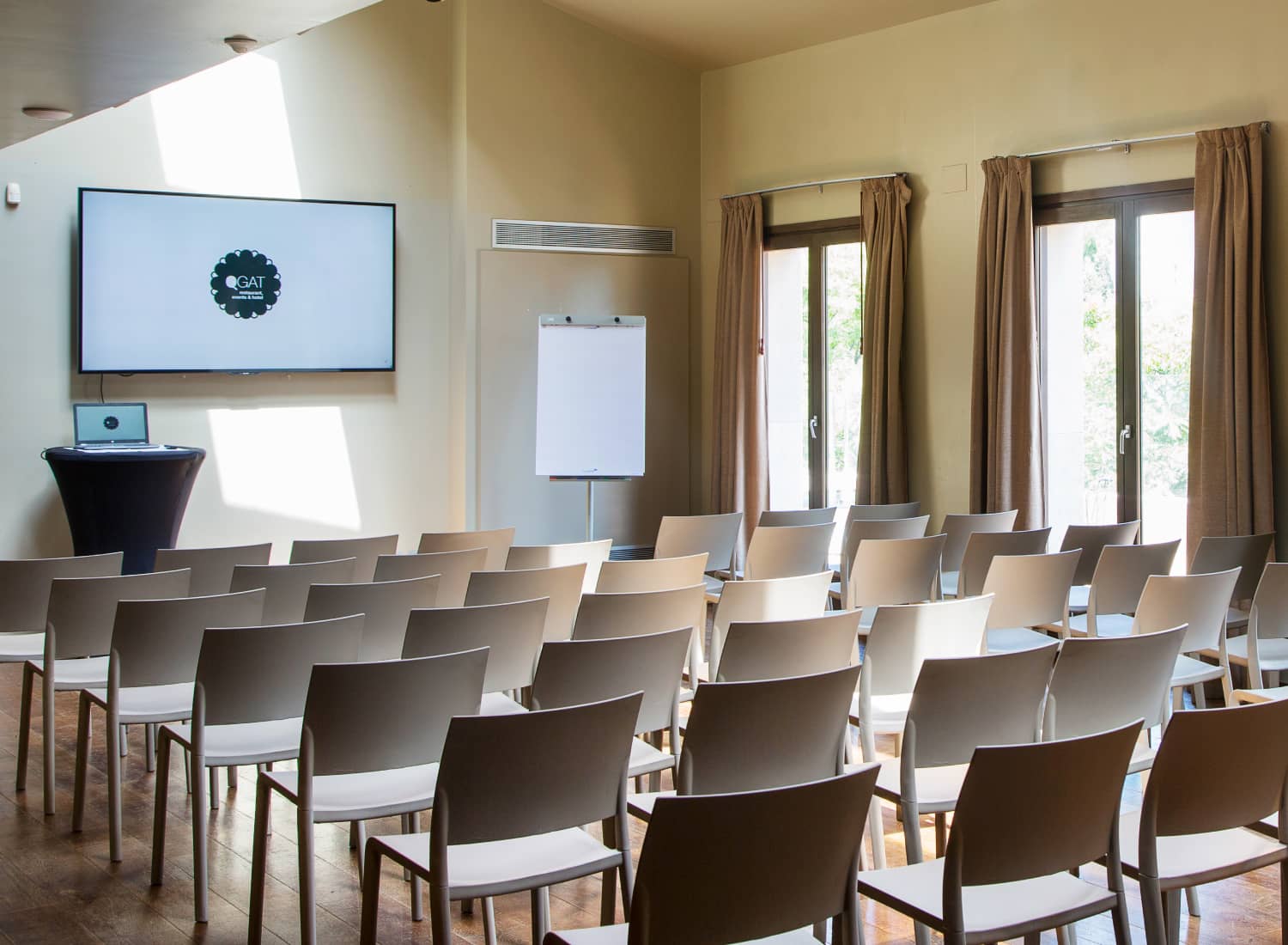 QGAT- Salas-business_Eventos-empresas-Aymat-C-03