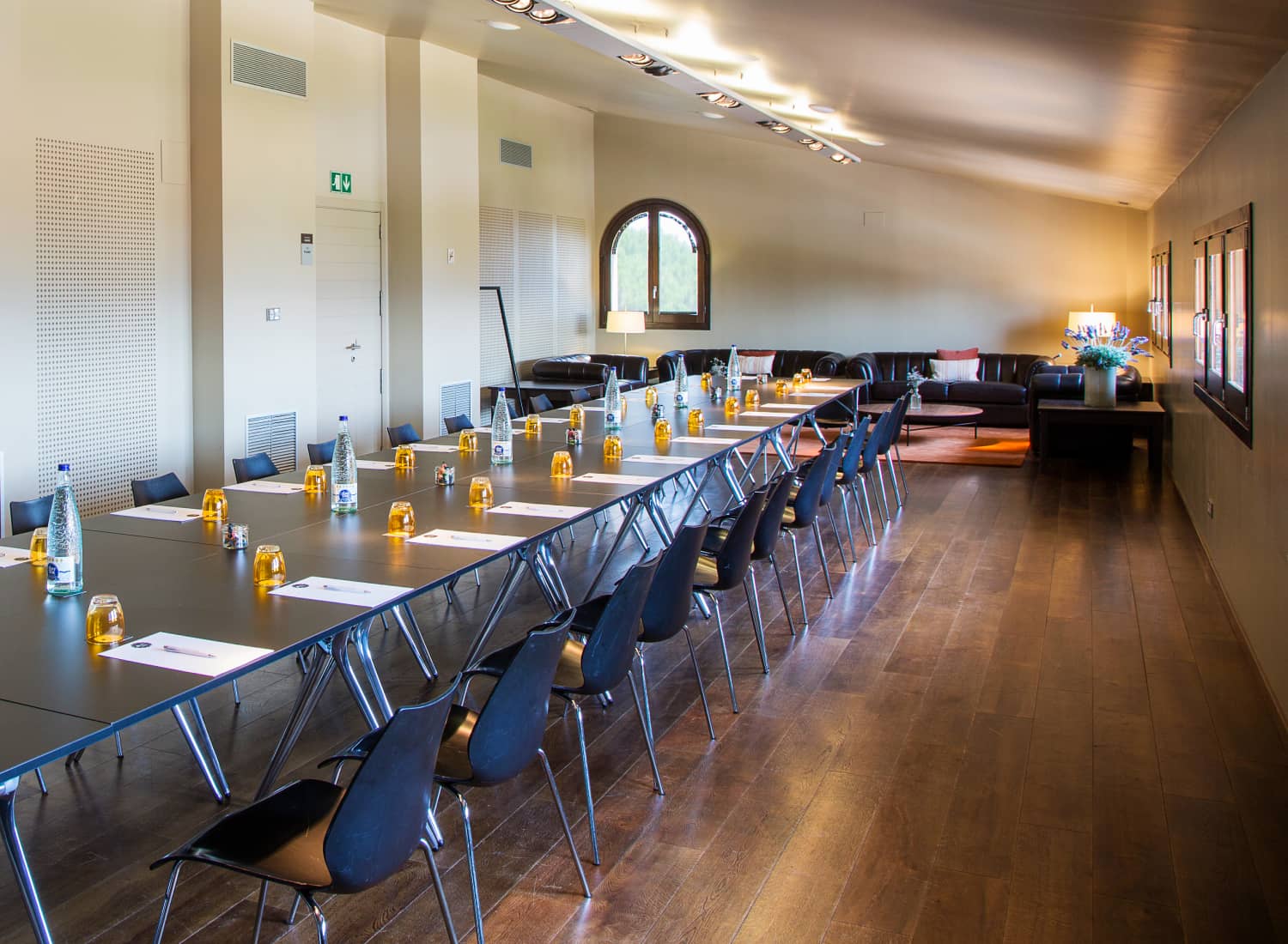 QGAT- Salas-business_Eventos-empresas-Gausac-01