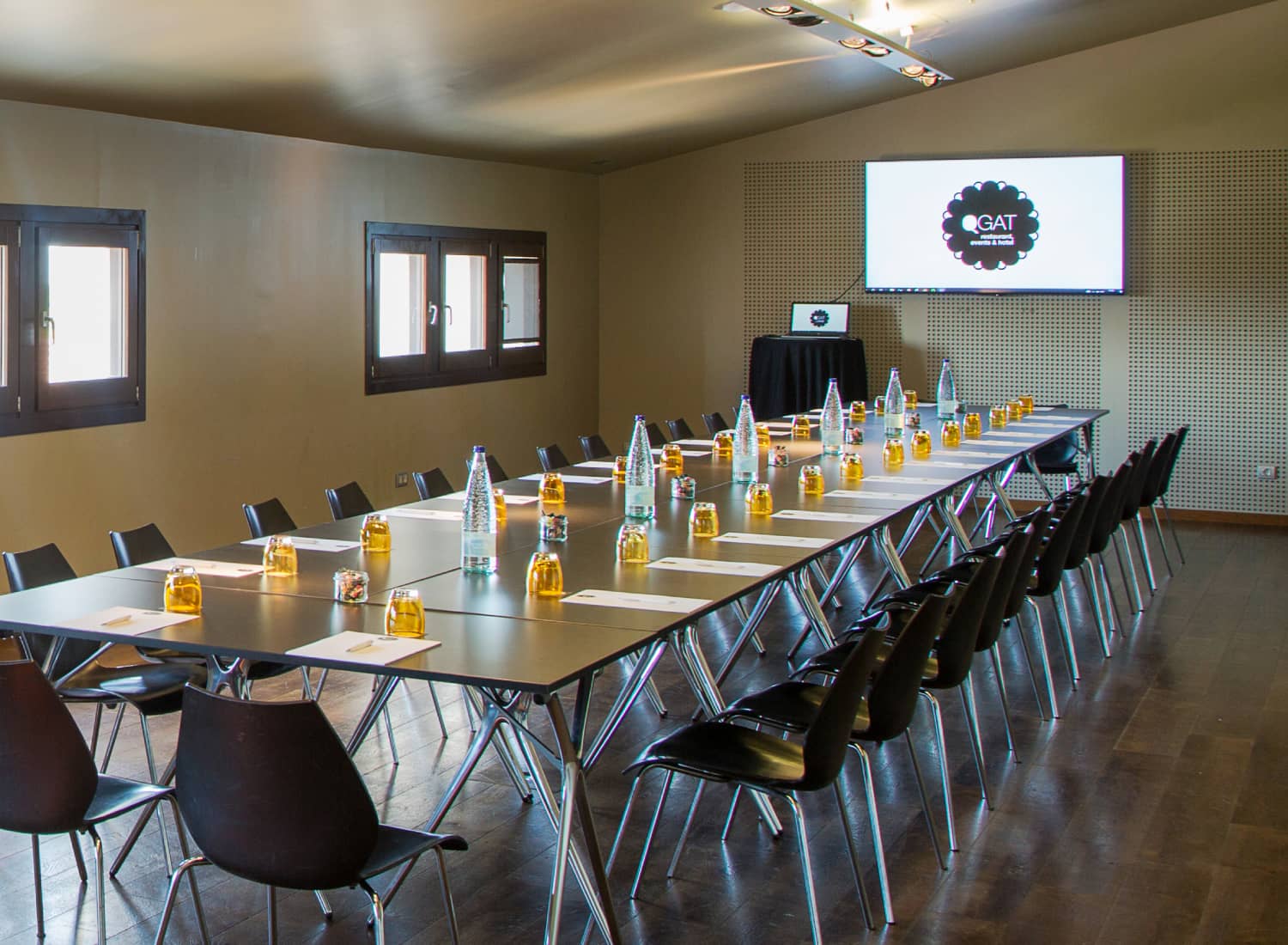 QGAT- Salas-business_Eventos-empresas-Gausac-02